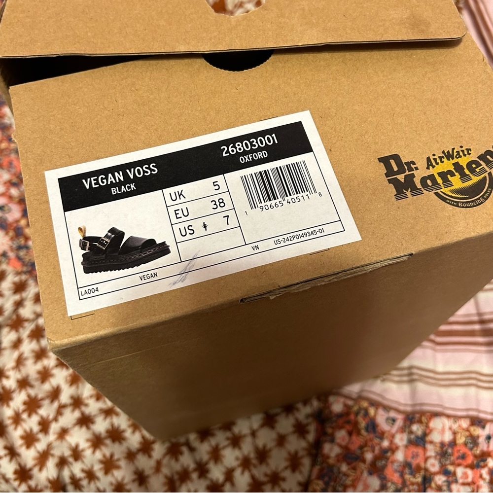 Dr. Martens Voss Vegan Strap Sandals - Picture 9 of 10